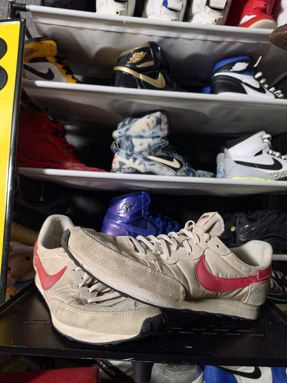 🔥 Nike Waffle Men Size 12 Vintage Style Beige Sneakers with Red Swoosh